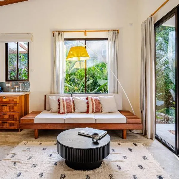 Pelada Jungle Nest 5-Min Walk to Beach & River, hotell i Nosara