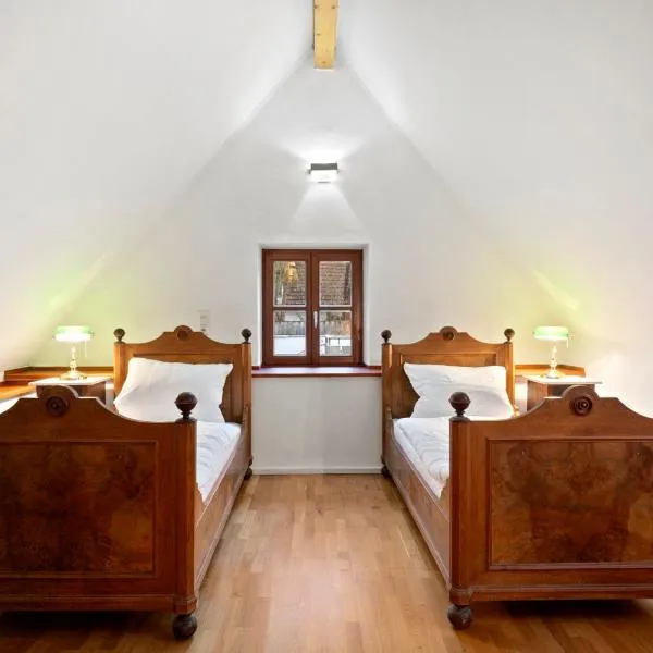 Naabblick, готель у місті Кальмюнц