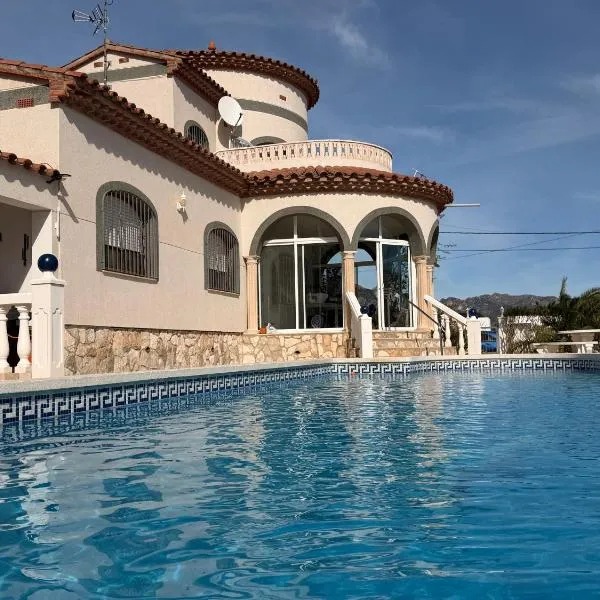 Amarella Costa Dorada, hotel a Les tres Cales