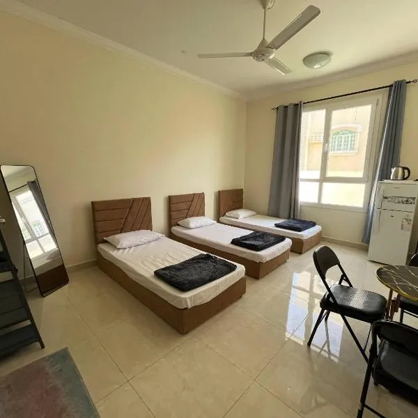 Oasis Haven Muscat - Budget Hostel with Private Bathroom, hotel sa Mawāliḩ