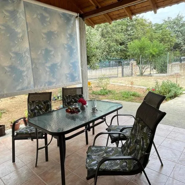 Cozy AppArt I 3 min to ancient Philippi and mudbaths, hotel u gradu Krinídhes