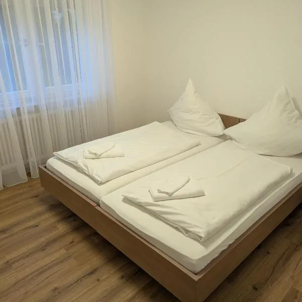 La Frontiera Hotel & Eventlocation - idyllisch, nah' der Schweiz - zum Rheinfall bei Schaffhausen, hotel em Tengen