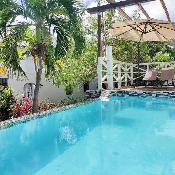 Blue Sail Rooms, hotel a Koolbaai