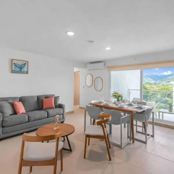 Upstay - 3BR New Condo in Jaco 5mins to Beach, hotell i Jacó