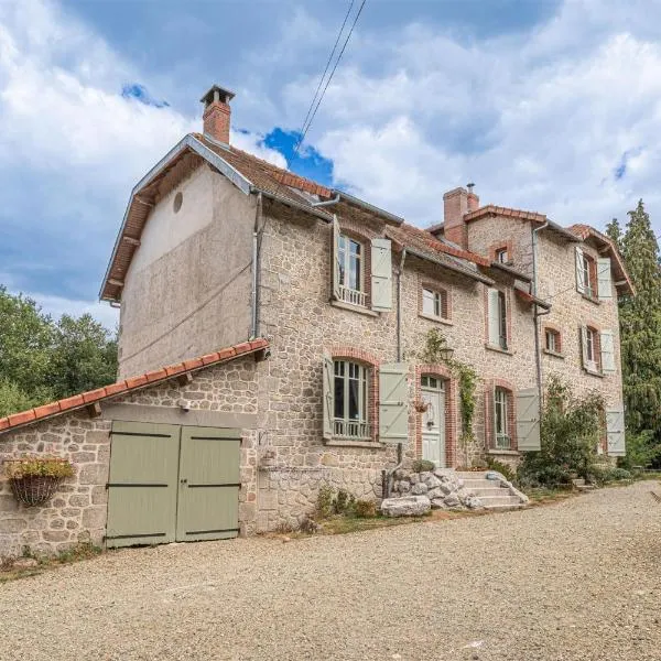 Bon Chez Nous, hotell sihtkohas Saint-Amand-Jartoudeix