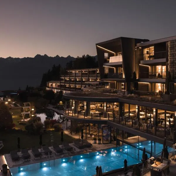 Chalet Mirabell, hótel í Avelengo