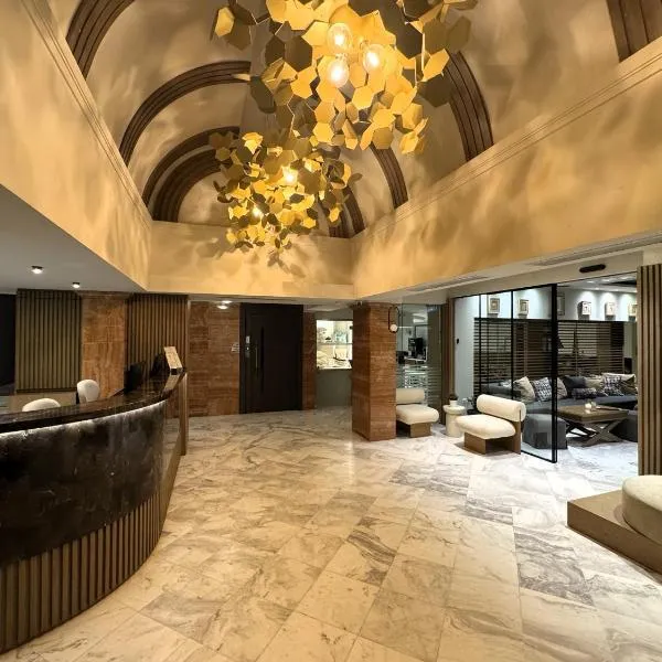 Golden Star City Resort, hotel v Perei