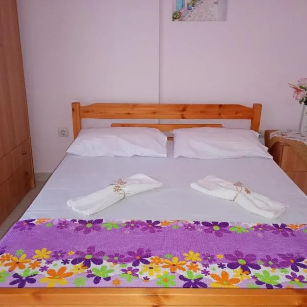 Katerina Apartments โรงแรมในฟิออยิตา