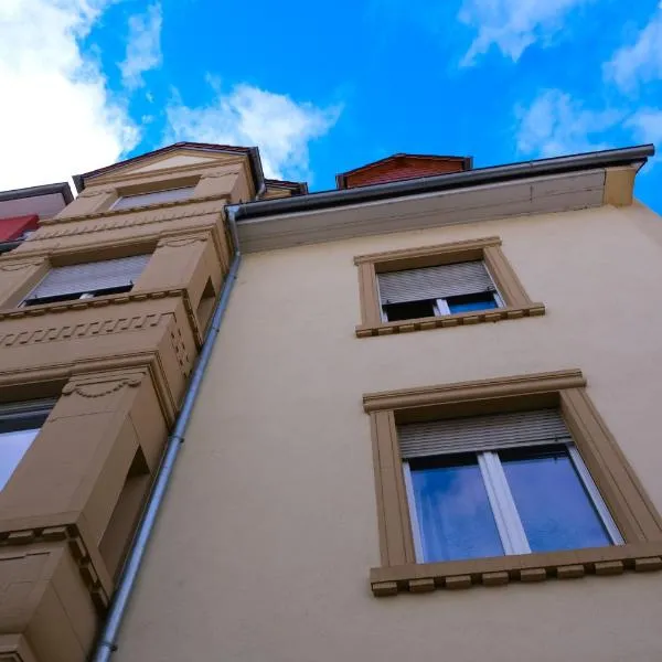 Ferienwohnung Kaspar mit Parkplatz, hotel a Pforzheim
