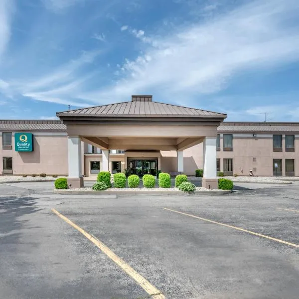 Quality Inn & Suites Near Amish Country, hotel em Rushville