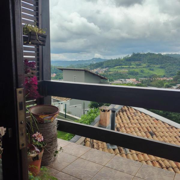 Estúdio com vista a 2 km da Estrado do Vinho