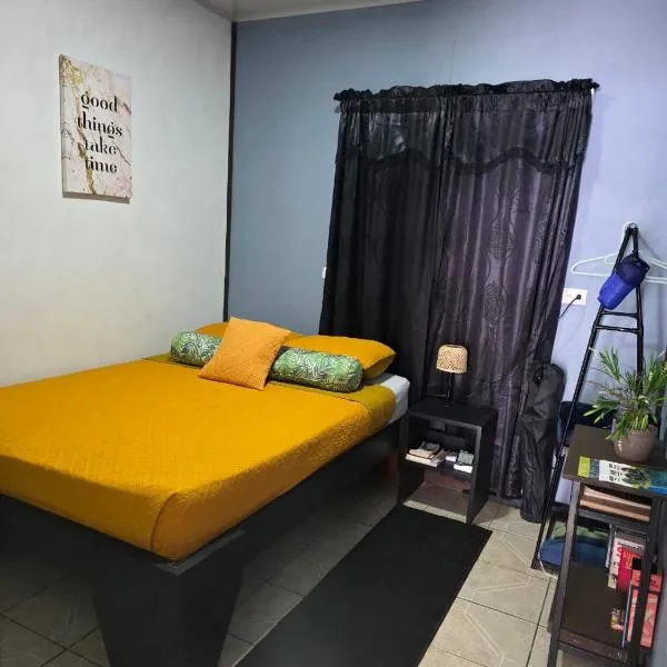 HOUSE Of Rainbow, hotel in Tortuguero