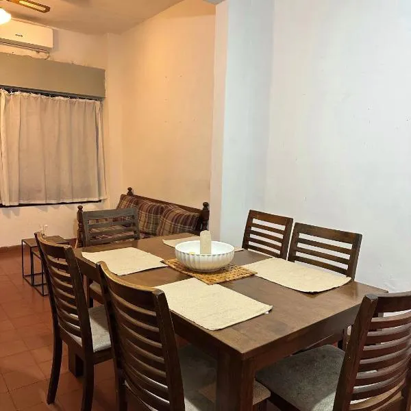 Apapacho Urbano Casa cómoda Ideal familias y grupos, Hotel in Paysandú