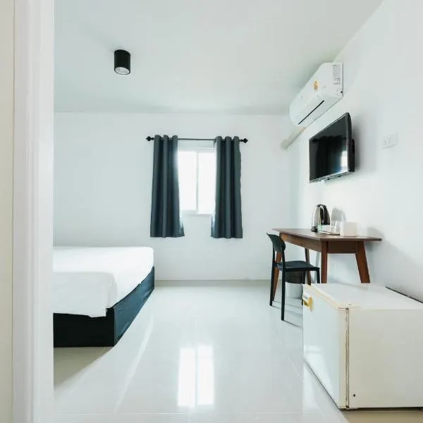 Viesnīca SleepPop Sukhumvit 42 - BTS Ekkamai pilsētā Phra Khanong