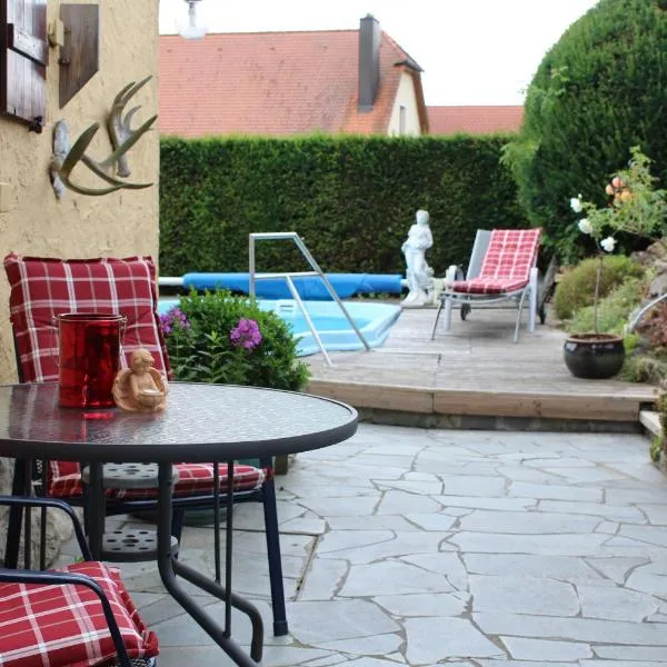 Altes Forsthaus, hotel v destinaci Gebsattel