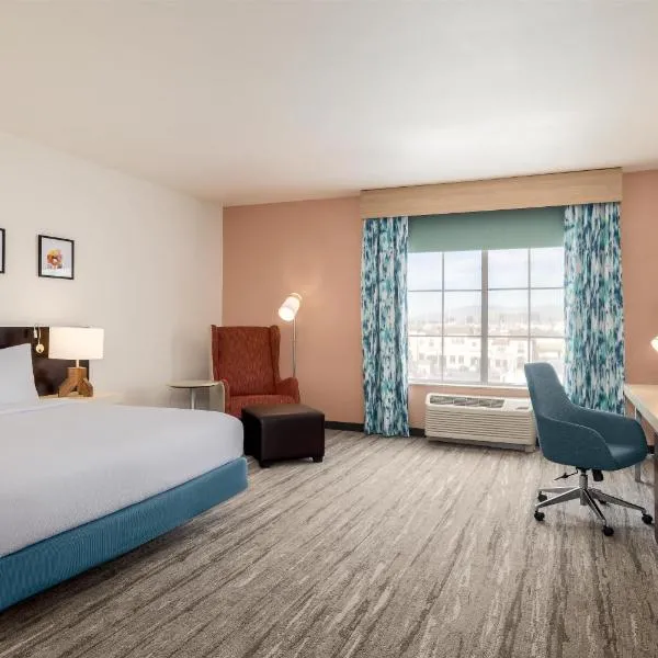 Hilton Garden Inn Las Vegas Strip South - photo 2