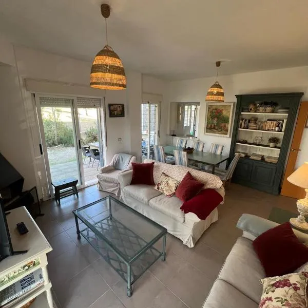 Casa Rural Nacimiento del Hueznar - Tomillo 17, hotel u gradu San Nicolás del Puerto