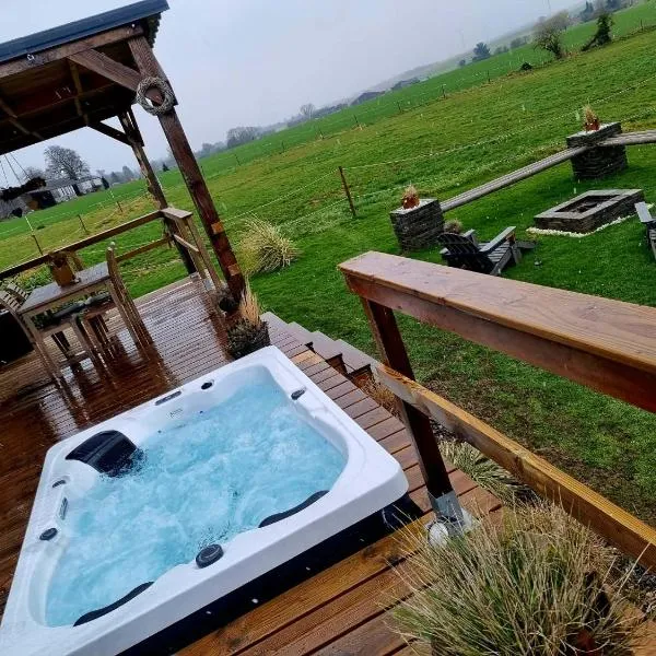 Tiny housse serenity avec jacuzzi et piscine, hotel sa Tinlot
