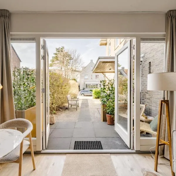 Green Heart Apartment Private Parking, hotel u gradu Zandfort