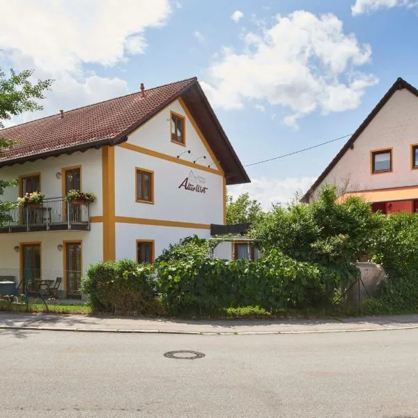 Gasthaus Alter Wirt – hotel w mieście Oberneuching