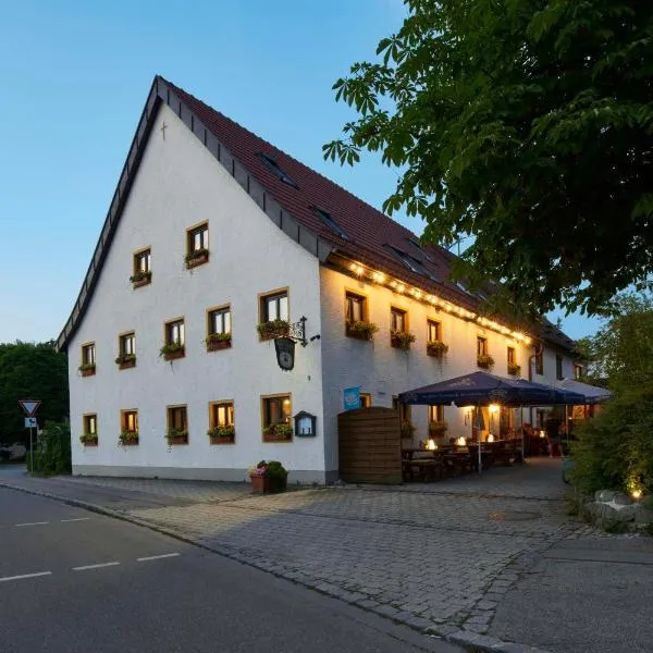 Gasthaus Alter Wirt, hotelli kohteessa Oberneuching