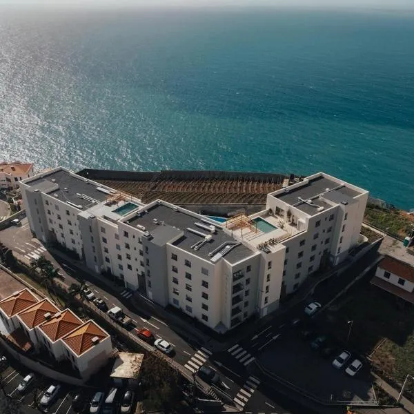 Atlantic Residence Pool & Ocean View: Câmara de Lobos'ta bir otel