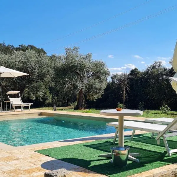 Villa Morea-Relax in piscina, hotel u gradu Putinjano
