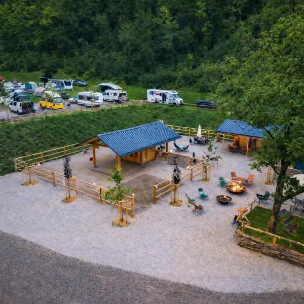 Barbana Lipizzans Camper Park - Pitches for Campers and Tents, ξενοδοχείο σε Radovljica