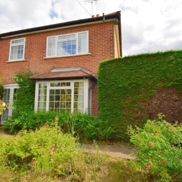 3Bed cottage in upmarket Riverhead, Sevenoaks, Kent, hotell i Chevening