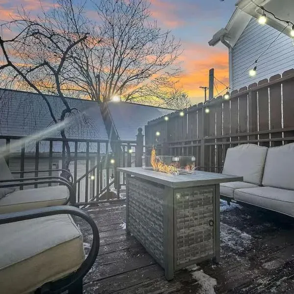 Fun 3 BR Home in Ohio City Game Room Sleeps 11, hotel u gradu 'Cleveland'