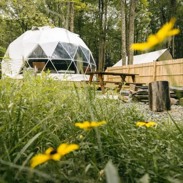 Ferncrest Campground, hotel u gradu Greentown