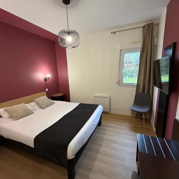 LOGIS Hôtel ARCADIA، فندق في لانيون