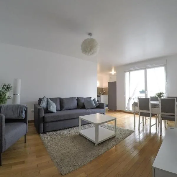 Explore Versailles and Paris a brand new apt65m & PK, hotel a Vélizy-Villacoublay