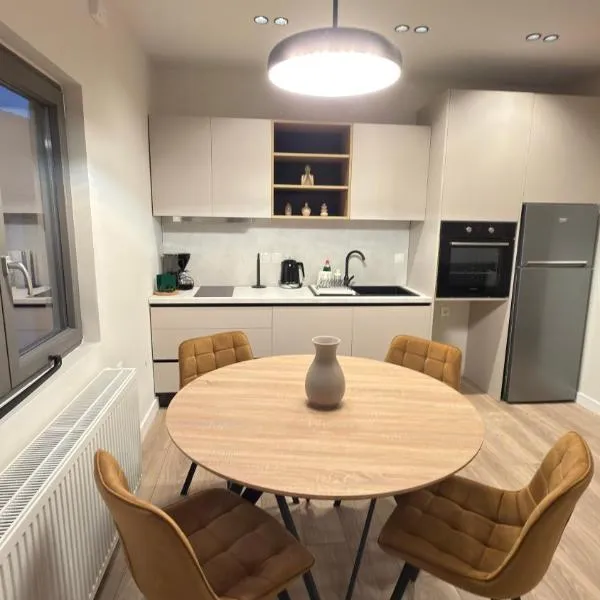 By The River Stay، فندق في فلورينا