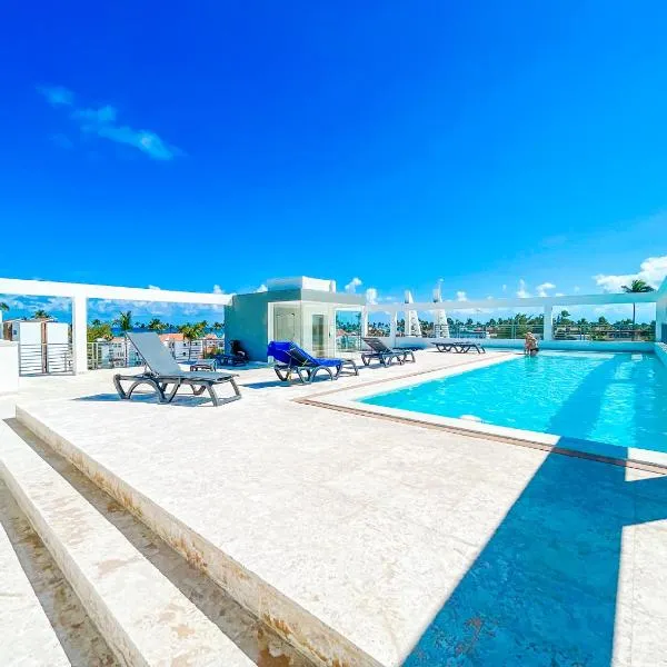 ROOFTOP POOL Ducassi Suites ROOMS Hotel Playa Bavaro WiFi Parking BEACH & SPA, Hotel in Punta Cana