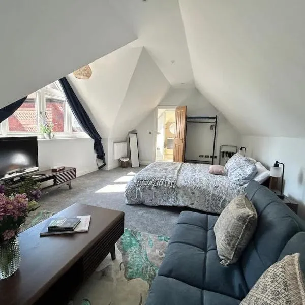 Goring River Retreat with Gym and Wellness Area, hotel a Goring