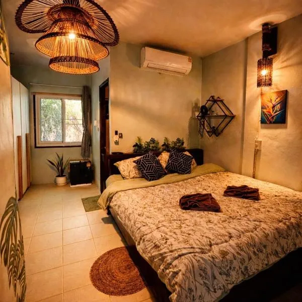 MILD ISLAND STAY ROOm, hotel i Phi Phi