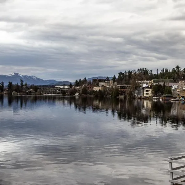 The Haus on Mirror Lake, hotel v destinaci Lake Placid
