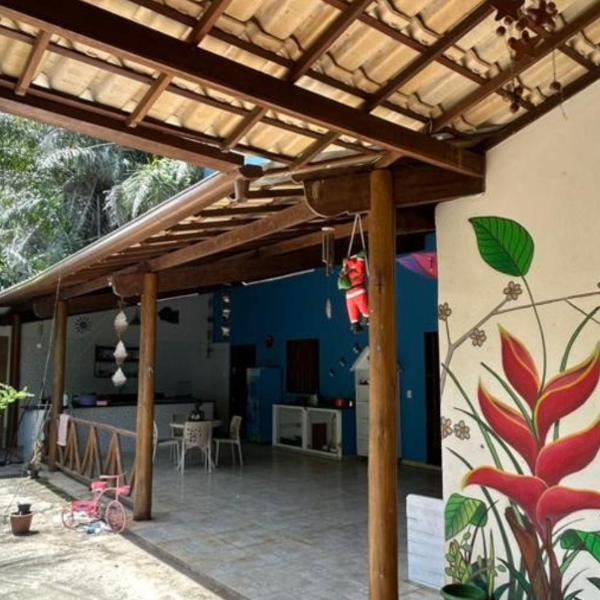 Casa Ampla com4 Suítes Na rua da Praia