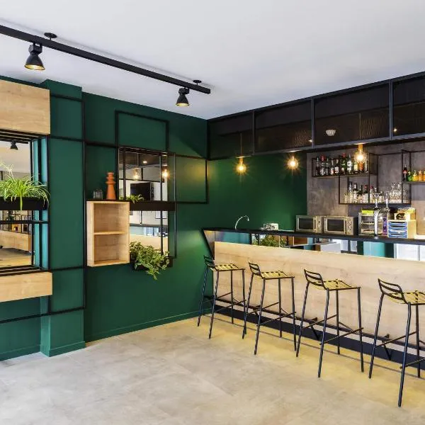 Ibis Pau Centre, hotelli kohteessa Pau