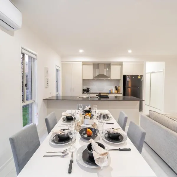 Brand New 4 Bedroom Belleview House near Ipswich، فندق في Ripley