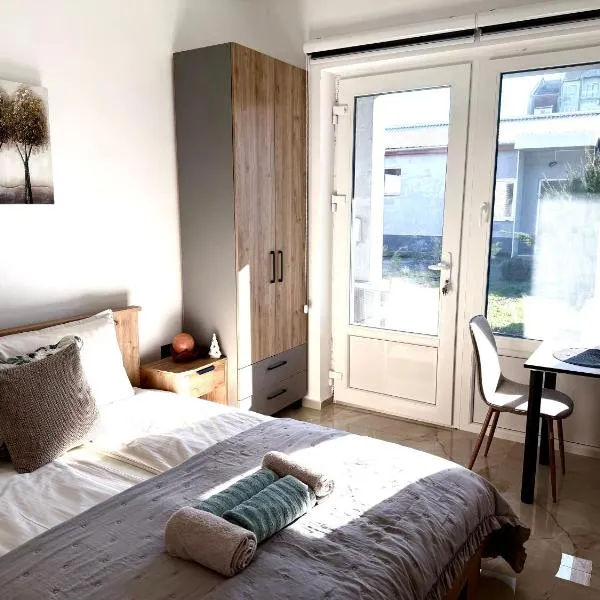 Lucid Apartment 1, hotel di Crvenka