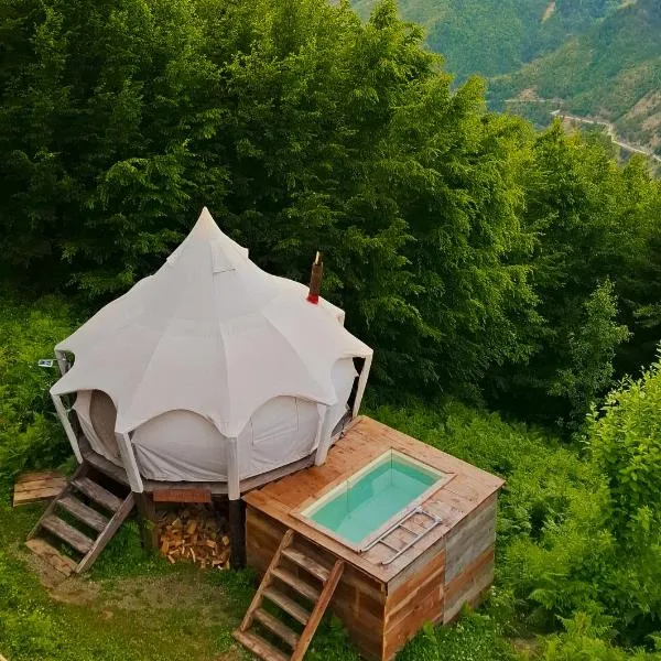 Khulo에 위치한 호텔 Glamping Tago
