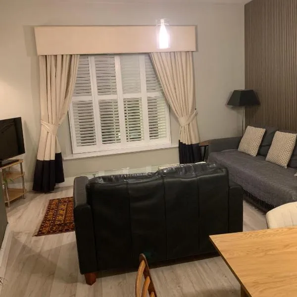Howth village apartment, hotel in Howth