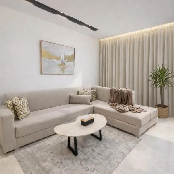 Luxury Apartment - 2 bedroom 2 bathroom 5 mins walk from Corniche, Mall and Station - Families Only, Hotel in Tanger