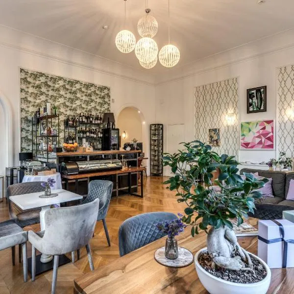 Mangili Garden Hotel, hotel em Roma