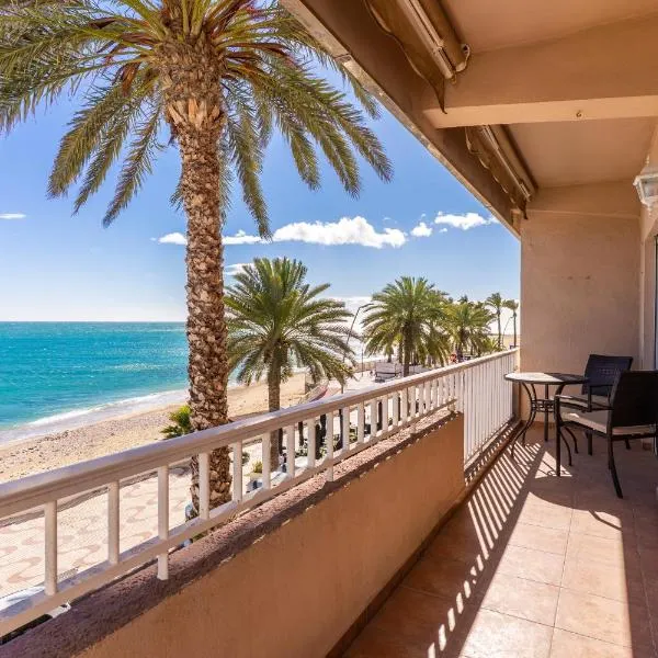 Garrucha में, होटल Casa Navío - Apartamento en Primera Línea de Playa, Garrucha