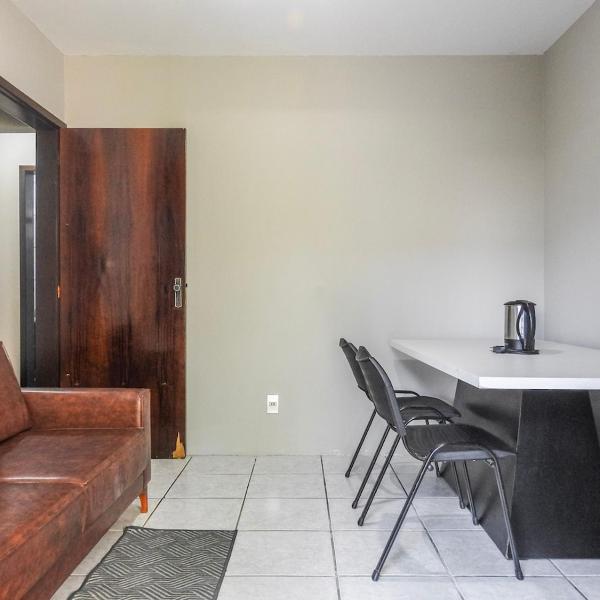 Private suite-5-minute-walk to the beach