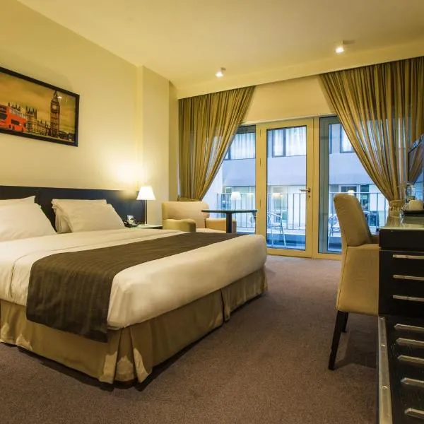 Hotel Cavalier, готель у Бейруті