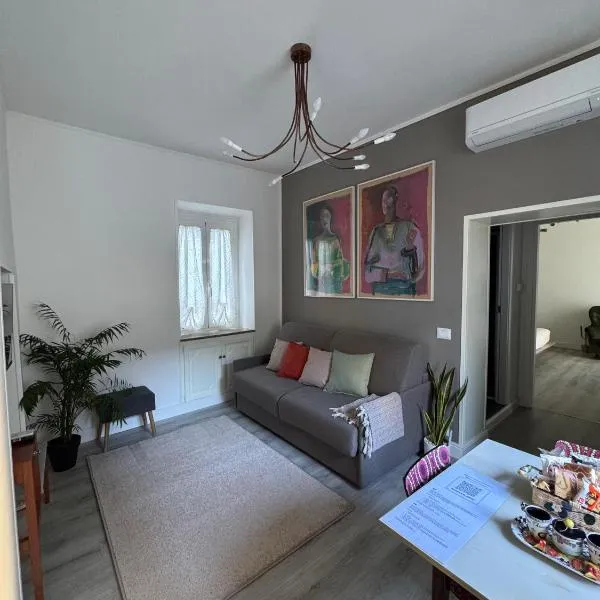 Casa Flavia -Comfort e Relax nel Centro di Ariccia، فندق في أريكتشيا